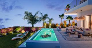 Xalet a El Faro de Calaburra - Chaparral. Venta de villas de lujo en ubicación privilegiada junto a club d