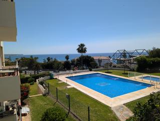 Erdgeschoss in Riviera del Sol. Piso en rentabilidad con vistas al mar y piscina en la cala de m