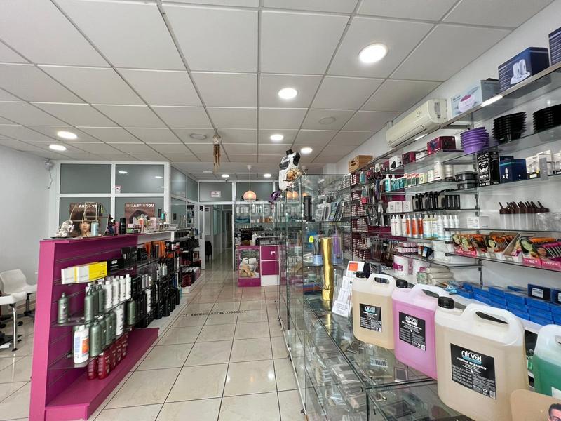 Foto bdeaf4a3-63bb-4905-a1bc-4c9570b9e4b2. Locale commerciale in El Bajondillo Torremolinos