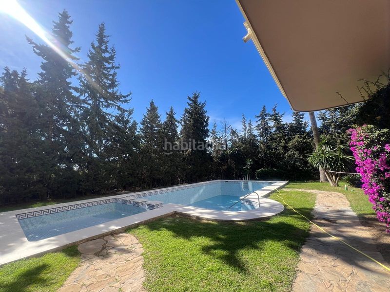 Foto 24eed89f-91ec-47a8-9474-5e110c622d4e. Pis amb calefacció aparcament piscina a Nueva Andalucía centro Marbella