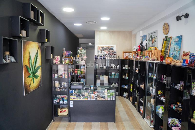 Foto ddde3bcc-f296-4b22-8528-646e1362ff77. Alquiler local comercial traspaso franquicia de herbolario exclusivo en puerto marina, . en Benalmádena