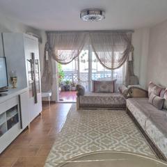 Piso en Los Árboles. Piso de 3 habitaciones con terraza, piscina y garaje en las lagu