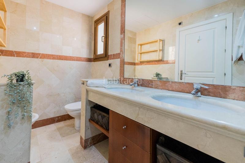 Foto 43f8375a-476d-4fd6-bfe3-39026288588a. Apartamento magnífico piso de 3 dormitorios con terraza privada en nageles en Marbella