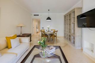Apartament a Sierra Blanca. Magnífico piso de 3 dormitorios con terraza privada en nageles