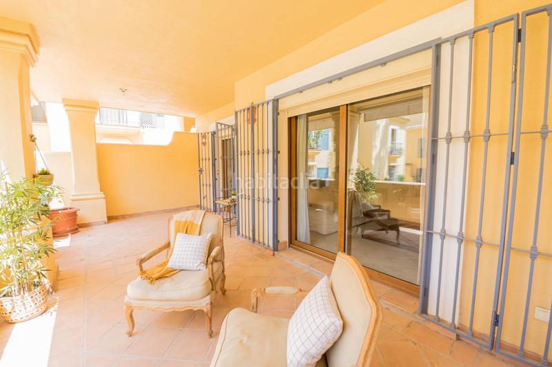 Foto d80c76f3-f975-4ebb-8eab-0775bb771f9c. Apartamento magnífico piso de 3 dormitorios con terraza privada en nageles en Marbella