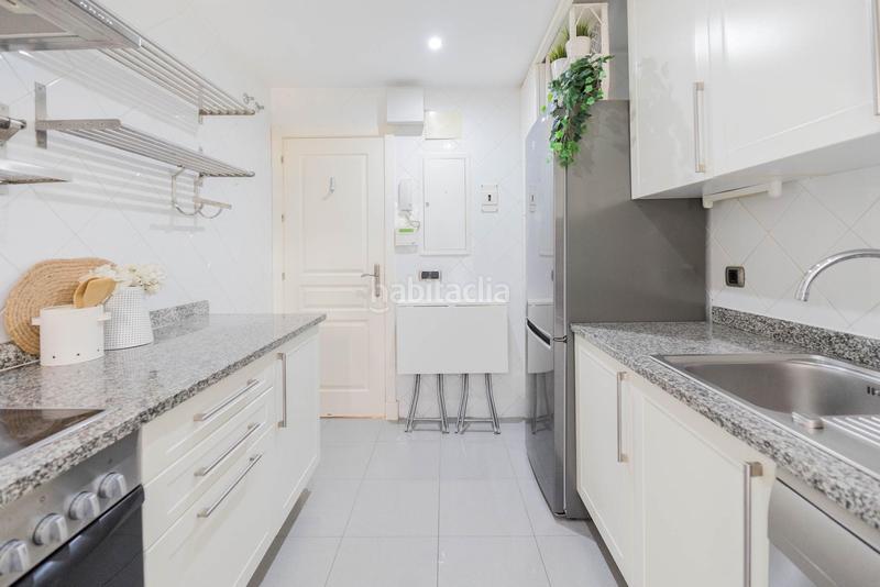 Foto f02f39ad-c3fb-4ef1-a78a-8991f30a7723. Apartamento magnífico piso de 3 dormitorios con terraza privada en nageles en Marbella