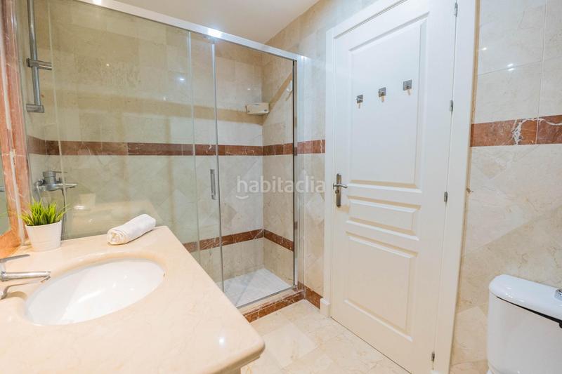 Foto f4693eb6-f3ff-4ae8-a97c-11fadd0d57fa. Apartamento magnífico piso de 3 dormitorios con terraza privada en nageles en Marbella