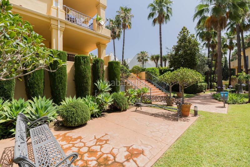 Foto f7a30ccb-6e5c-4ee0-873b-f41dd491c837. Apartamento magnífico piso de 3 dormitorios con terraza privada en nageles en Marbella
