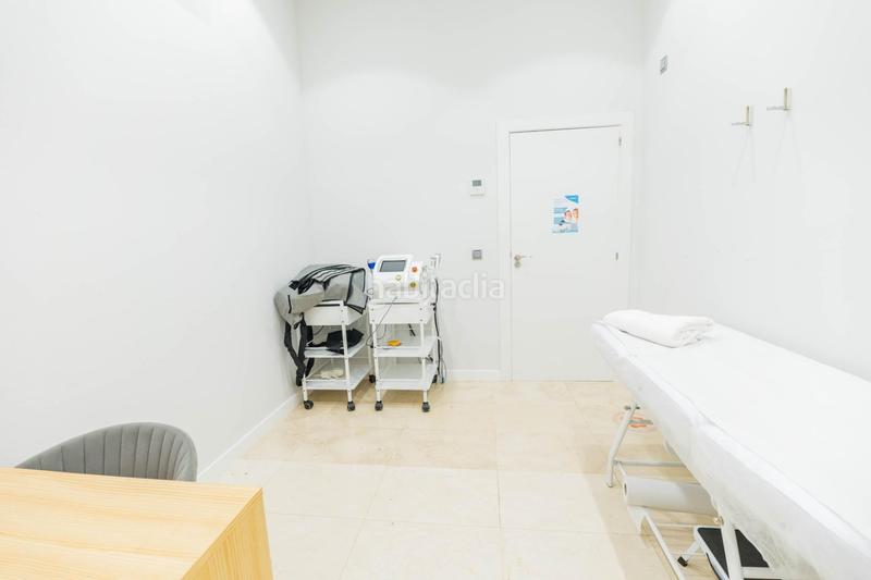 Foto 9d9eb6d6-d4f7-4889-93c3-812e1c5279e3. Lloguer local comercial a Las Cañadas Mijas