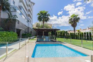 Apartament a Castillo Sohail - Myramar. Lujoso apartamento con terrazas, piscinas y dos garajes en urban