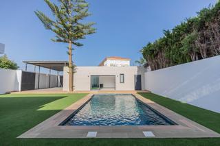 Xalet a Campo de Mijas. Villa moderna con domótica