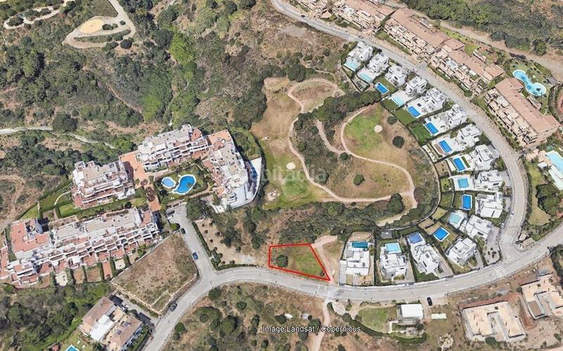 Foto 24562cc0-8e9c-4a7e-bd2e-8878c1a4fe7a. Wohngrundstück in La Concha - Resina Golf Estepona