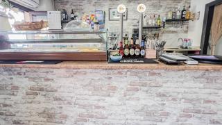 Location Local commercial à San Luis de Sabinillas. Traspaso de barcafetería en manilva