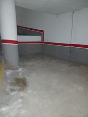 Aparcament cotxe a El Bajondillo. Oportunidad única en el centro de torremolinos amplia plaza de g