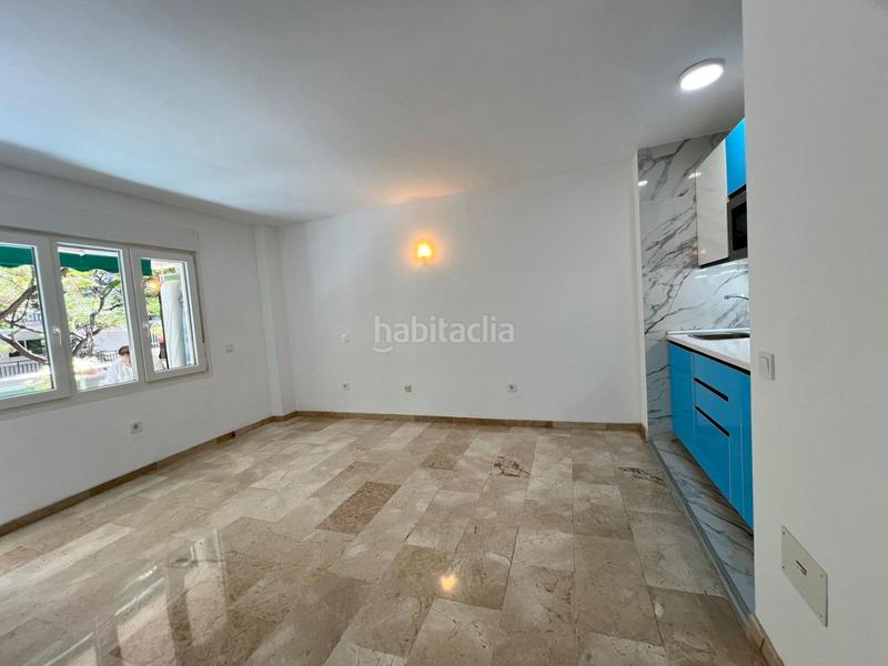 Foto c486b28d-56ae-4606-a0c9-7187879bcb7e. Estudio amplio estudio reformado 2a linea de playa centro en Marbella