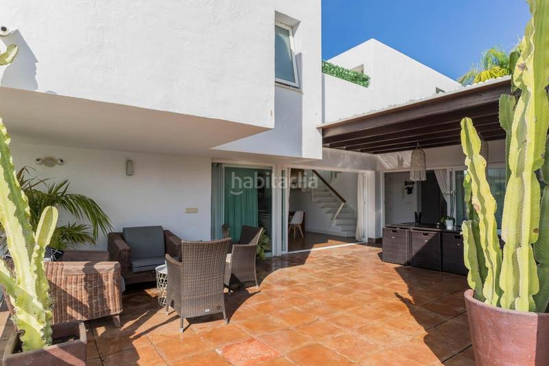 Foto af820c59-e292-4b25-bb40-e3eda58574fd. Chalet villa con vistas despejadas en jardines del águila costa en Mijas