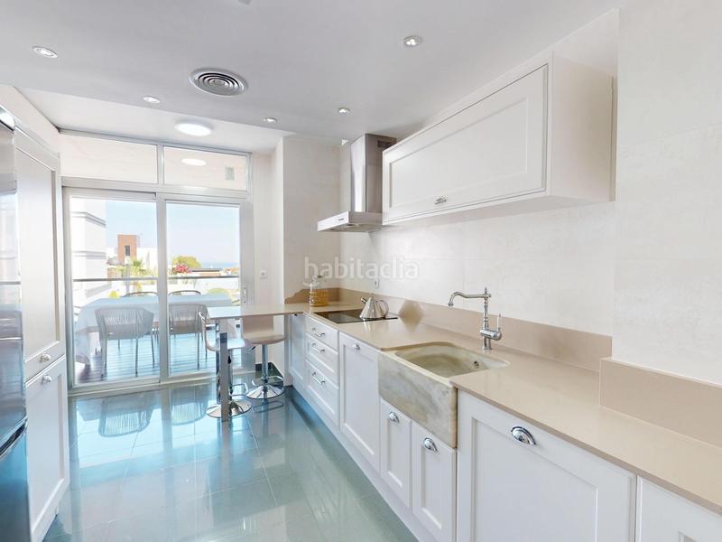 Foto 284e1656-7a7a-4fe0-aec1-71f17ba433f0. Pis amb aparcament piscina a Chullera Manilva