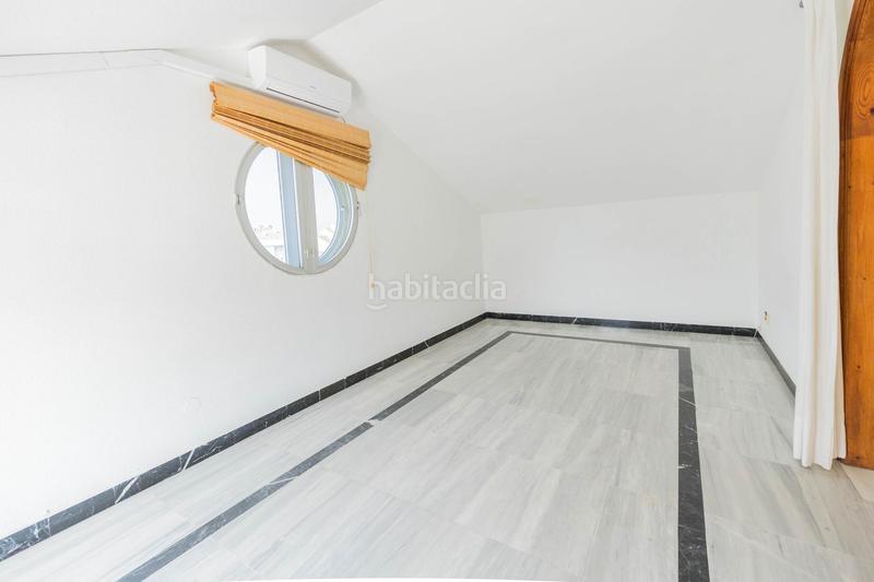 Foto 6d319c7b-fb6f-4be9-97b3-c59ab3469c5e. Ático amplio y céntrico ático con terraza y vistas al mar en Fuengirola