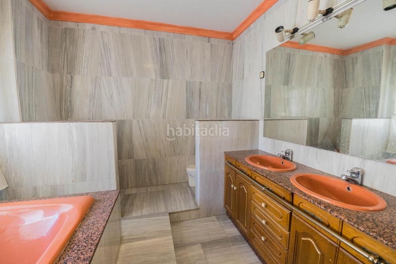 Foto 9cb2bae0-b50e-431d-a4b8-05897fb797a0. Ático amplio y céntrico ático con terraza y vistas al mar en Fuengirola