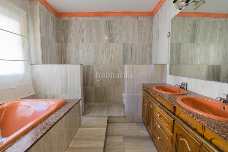 Foto d30a968b-bea0-4399-9365-d29c9cc01ae4. Ático amplio y céntrico ático con terraza y vistas al mar en Fuengirola
