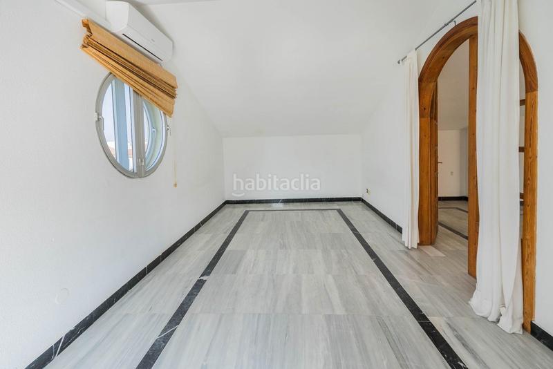 Foto fb805628-0880-4521-9cad-f4b2823a3418. Ático amplio y céntrico ático con terraza y vistas al mar en Fuengirola