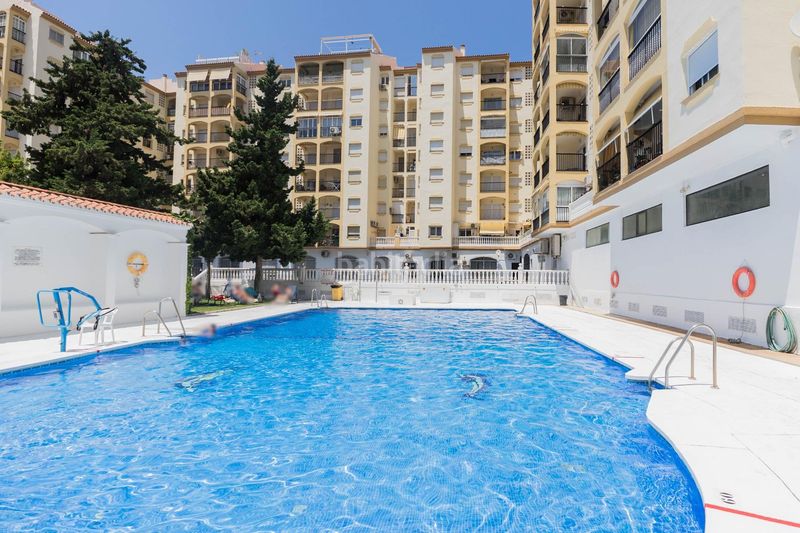 Foto 9712859c-f0c1-46c0-9b7e-bafaa9e66c4d. Àtic amb calefacció aparcament piscina a Puerto Deportivo Fuengirola