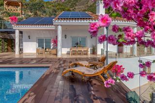 Xalet a Valtocado - La Alquería - La Atalaya. Villa moderna con piscina y privacidad en mijas  lista para entr