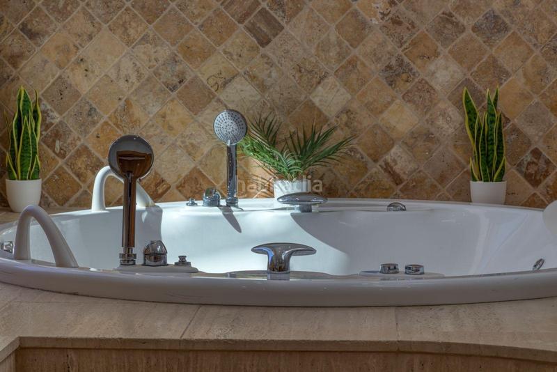 Foto 2adc9ba8-0ea1-4bc9-a1ab-e880d6076736. Chalet mit parking pool in Valtocado - La Alquería - La Atalaya Mijas