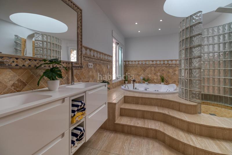 Foto 32ede6fe-8ce6-4940-a5bb-31ae7a88b2fc. Chalet mit parking pool in Valtocado - La Alquería - La Atalaya Mijas