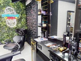 Traspàs Local Comercial a Arroyo de la Miel. Barbería lista para empezar en el corazón de arroyo de la miel