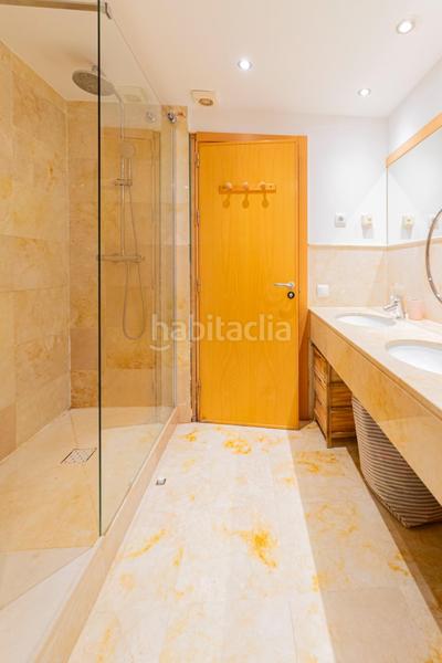 Foto 4a4d5b4f-ee3c-4d5a-96a5-9aed218f55d3. Duplex avec chauffage parking piscine dans Alto de los Monteros Marbella
