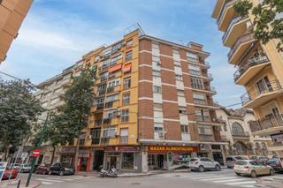 Apartament a Conde de Ureña. Increíble apartamento de 3 dom y 2 baños en zona victoria
