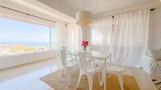 Chalet en El Faro de Calaburra - Chaparral. Villa con espectaculares vistas al mar a metros de la playa, mij