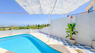 Xalet a El Faro de Calaburra - Chaparral. Villa con espectaculares vistas al mar a metros de la playa, mij