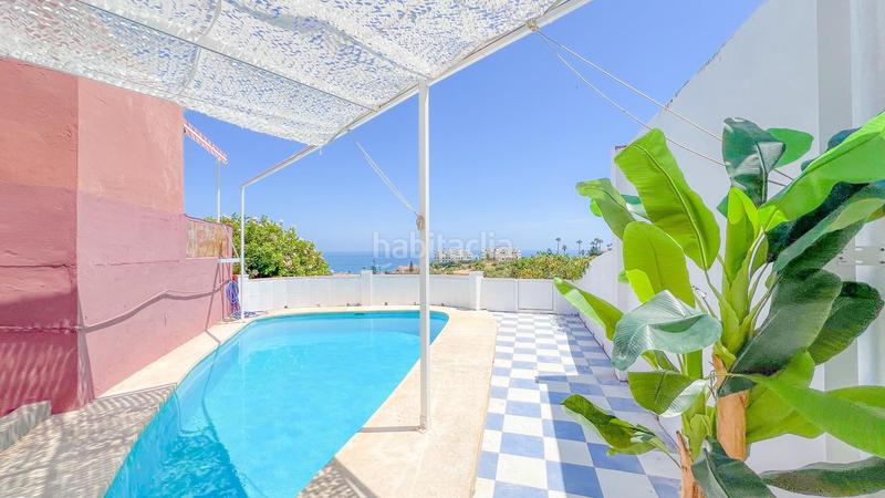 Foto 2b383e28-e1b5-4195-bd6a-7e0858dd4c71. Chalet villa con espectaculares vistas al mar a metros de la playa, en Mijas