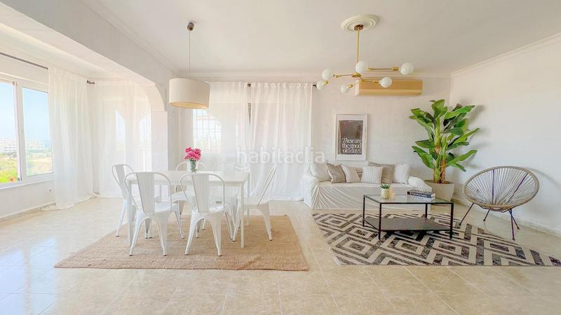Foto 4bb55c74-46b0-4395-b924-28574b2f6b57. Chalet villa con espectaculares vistas al mar a metros de la playa, en Mijas