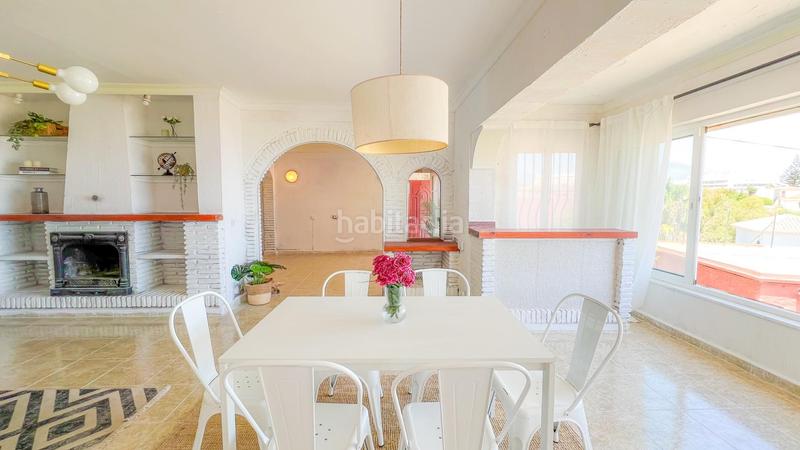 Foto 51533d6b-5de6-4930-b385-d892ba41b133. Chalet villa con espectaculares vistas al mar a metros de la playa, en Mijas
