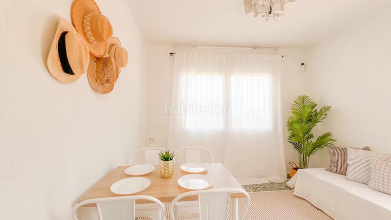 Foto 5fc923af-e738-4615-b2e7-b4b04f0f7bb5. Chalet villa con espectaculares vistas al mar a metros de la playa, en Mijas