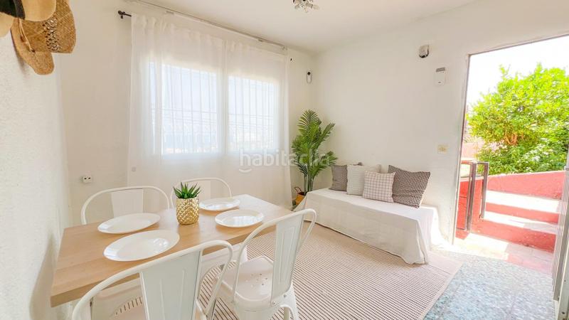 Foto 91771d23-a360-4061-b62e-e939ed81c7cc. Chalet villa con espectaculares vistas al mar a metros de la playa, en Mijas