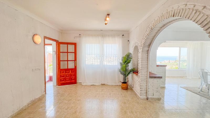 Foto a9ad811e-c5d8-464c-8a2f-7bd30c1ea89d. Chalet villa con espectaculares vistas al mar a metros de la playa, en Mijas