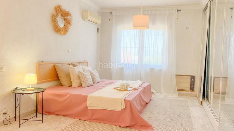 Foto c264e15d-fbd7-40bd-b367-6254e0dbf1f7. Chalet villa con espectaculares vistas al mar a metros de la playa, en Mijas