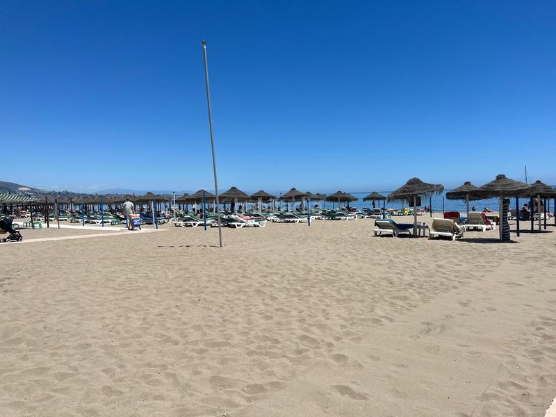 Foto a736ce69-ad23-4e94-9d4f-e7caba8986cf. Local comercial local y piso en segunda linea de playa en Fuengirola