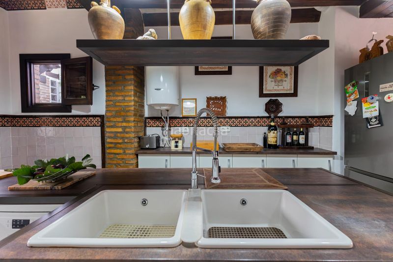 Foto f2232de9-6e11-43e3-8792-c9551a643250. Chalet impecable villa en romilla , granada 160 m2 en Chauchina