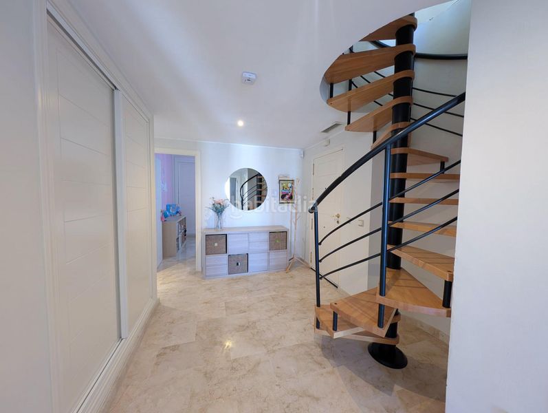 Foto a2d74811-5a23-4b74-9651-ada7b643d9a9. Àtic a puerto de Estepona Estepona