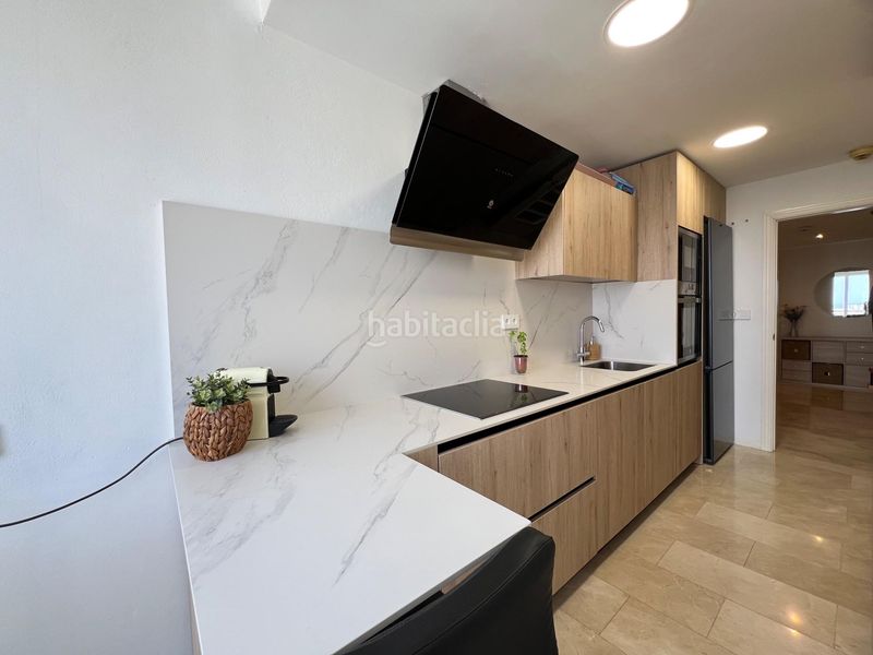 Foto b152398f-c702-4495-9aa8-bc32c54b7fad. Àtic a puerto de Estepona Estepona