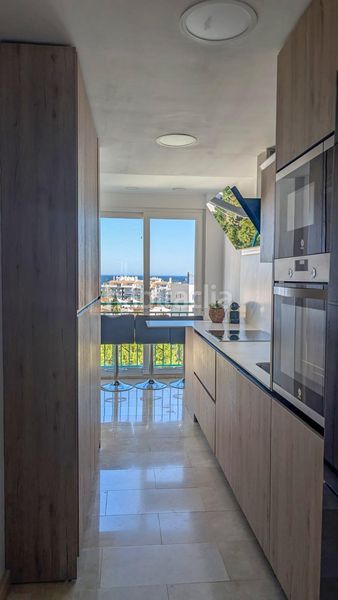 Foto b39f3dbd-2f0d-4828-b32b-83d3436f3af3. Àtic a puerto de Estepona Estepona