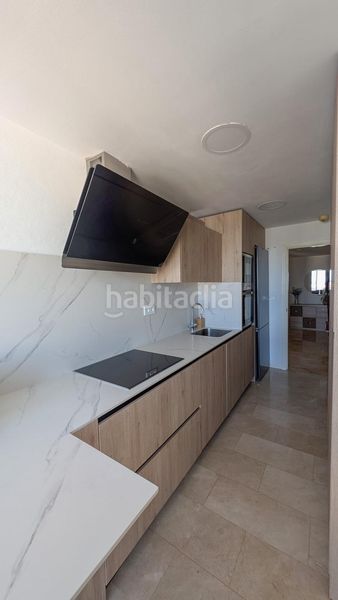 Foto f31883f0-33b8-41c2-becb-c808b096e456. Àtic a puerto de Estepona Estepona
