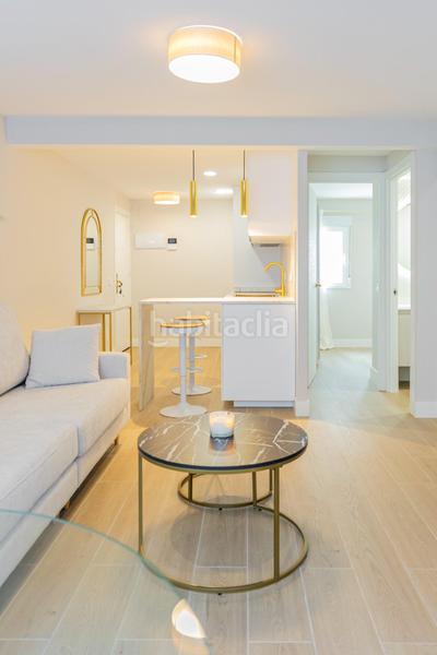Foto 6d8199ef-bb1b-4d61-856e-d9d070452ae7. Apartamento encantador apartamento reformado en el corazón a 200 m del mar en Marbella