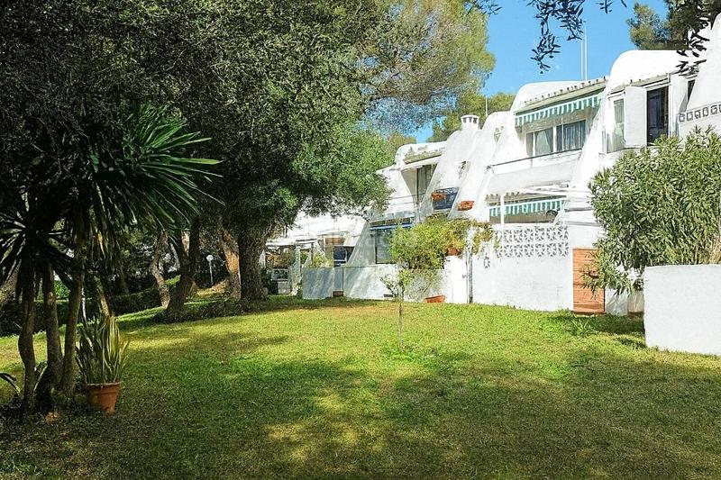 Foto c36fd0c9-6974-4d49-8142-886a25f0ac6b. Casa adossada amb calefacció a Seghers Estepona