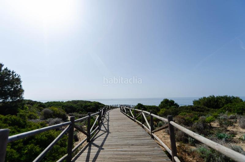 Foto 4dd23323-a735-4d55-916c-2ac4ecf6b803. Piccolo appartamento con parcheggio piscina in Cabopino - Artola Marbella